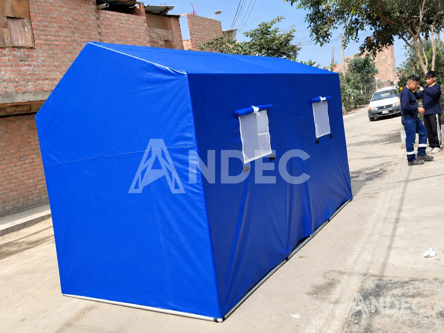 Carpa dos aguas en lino 3 × 3 m · vista lateral con dos ventanas